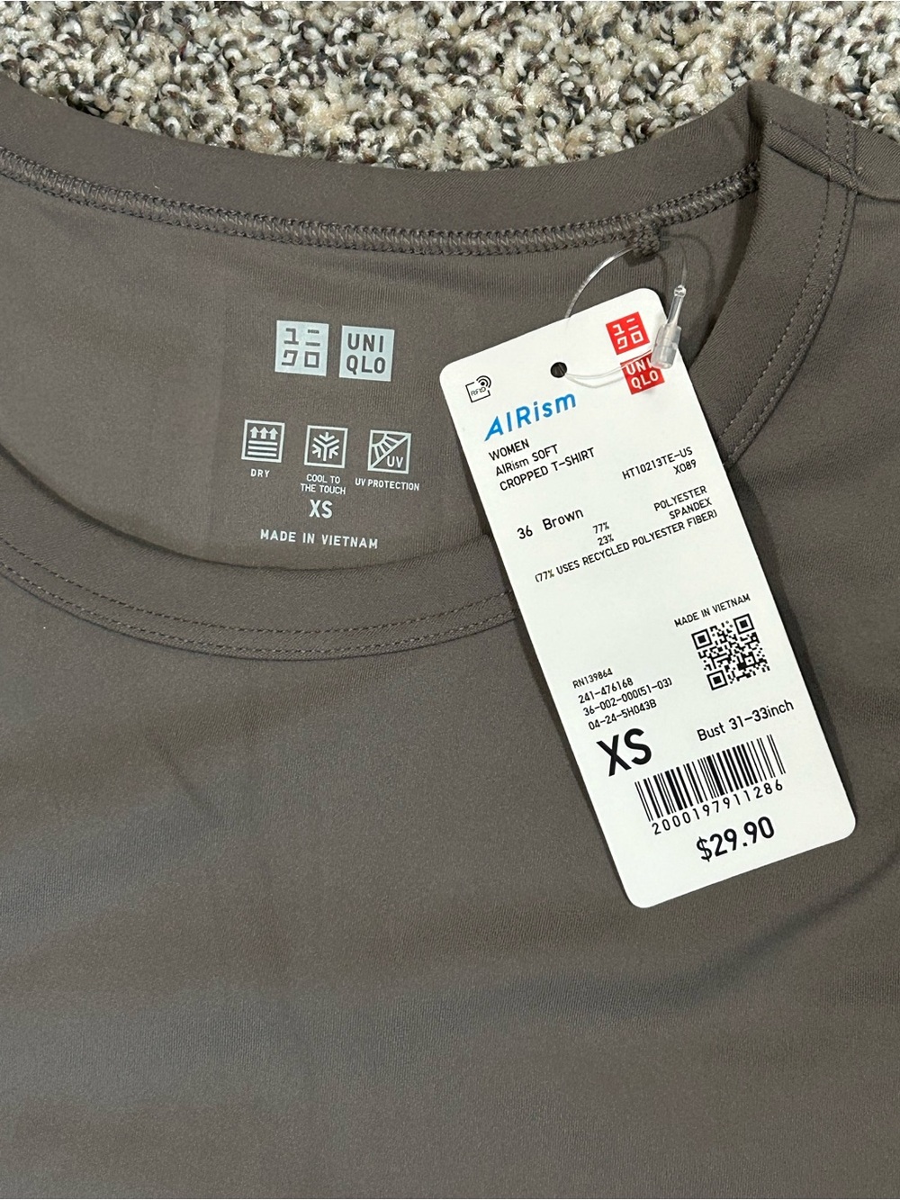 Workout outfit Size XS / AIRism Women's Cropped T-Shirt and black pants - Picture 3 of 3